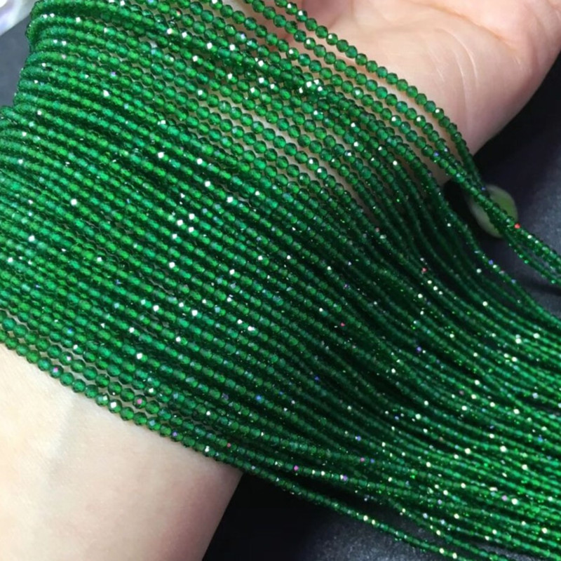 Green spinel 2mm each