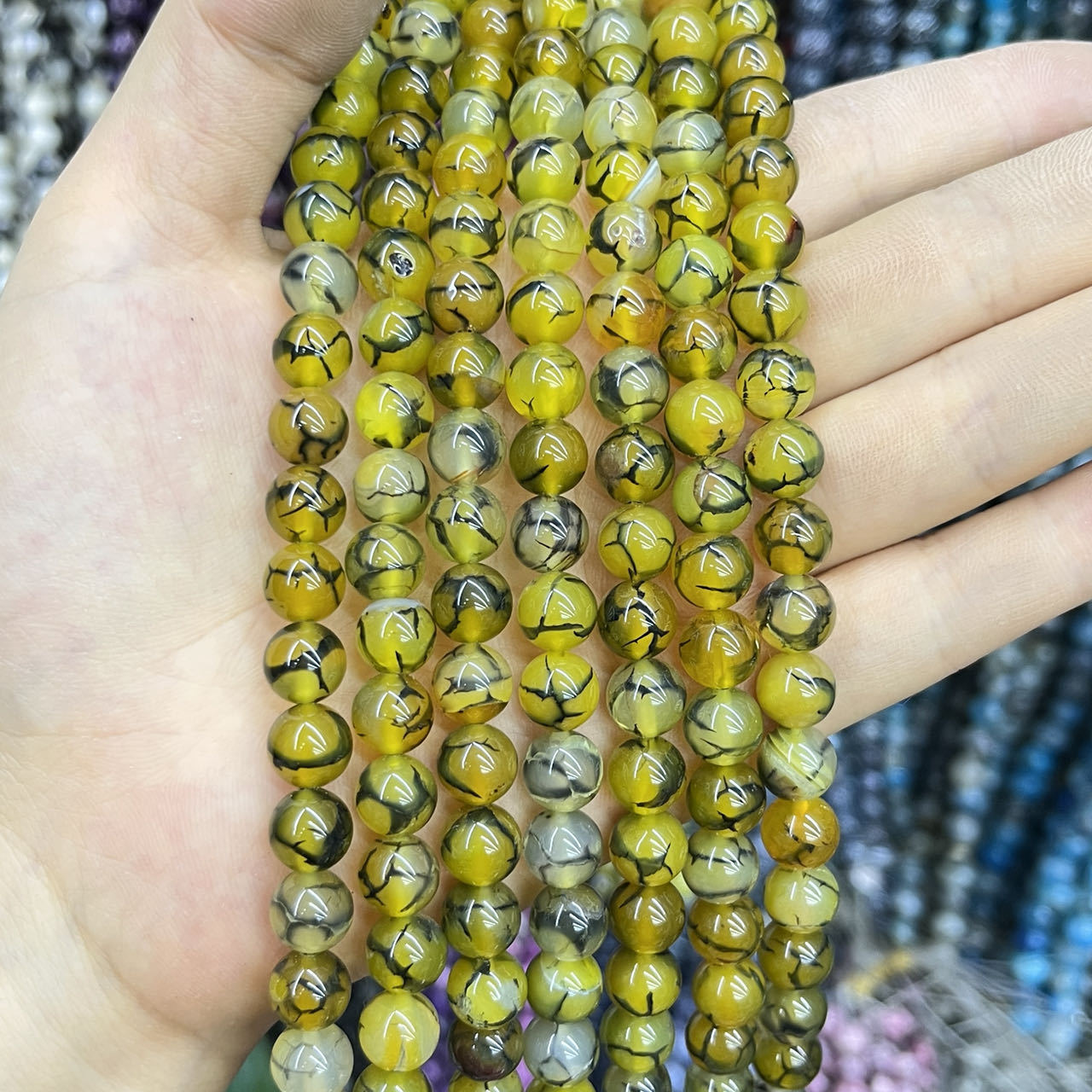 7 yellow dragon pattern agate