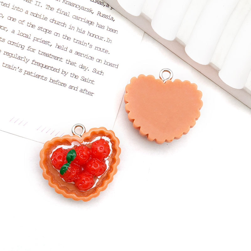 1 strawberry cream cake 21x22mm-17084