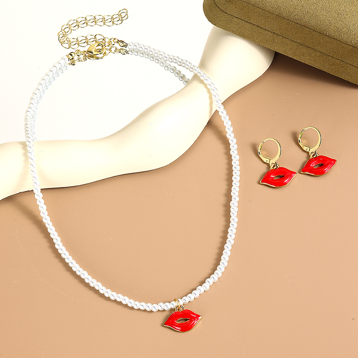 N2411-23t2 red lip earrings necklace set