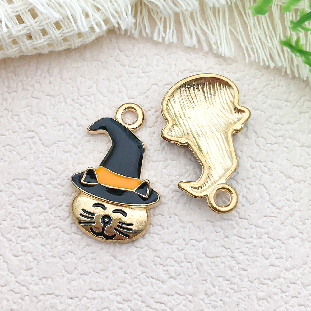 1 black Halloween cat head 16x24mm-2.3g-12501