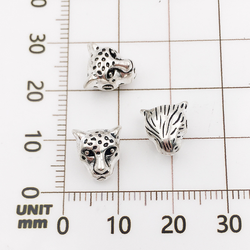 10122-antique silver leopard head-9x10-1.5mm