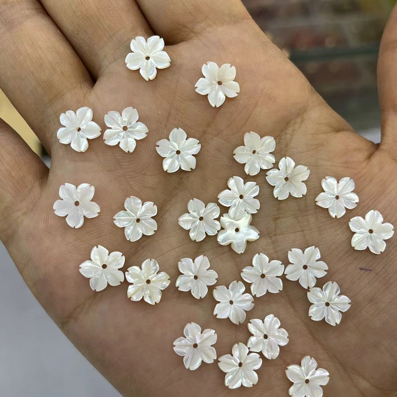 10MM White Lip Shell 5-petal flower