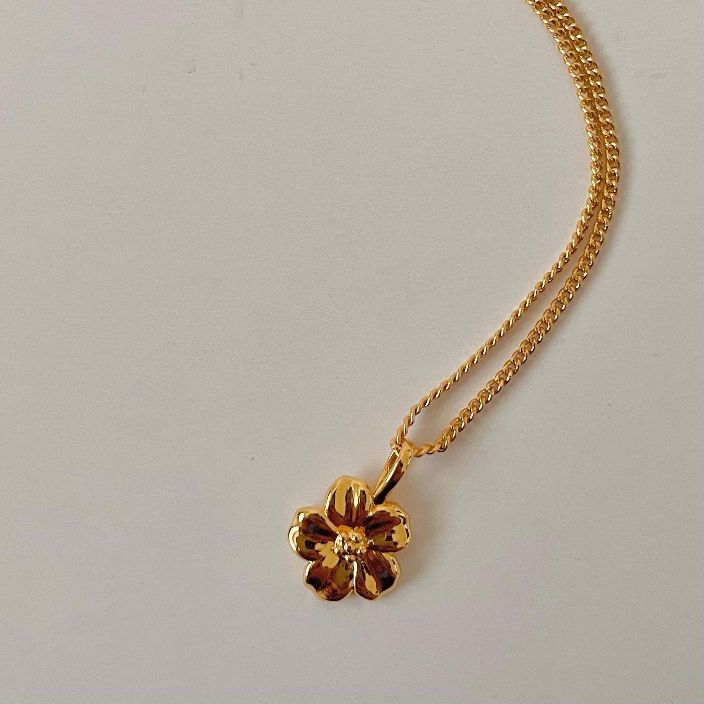 Hibiscus Flower Golden Necklace