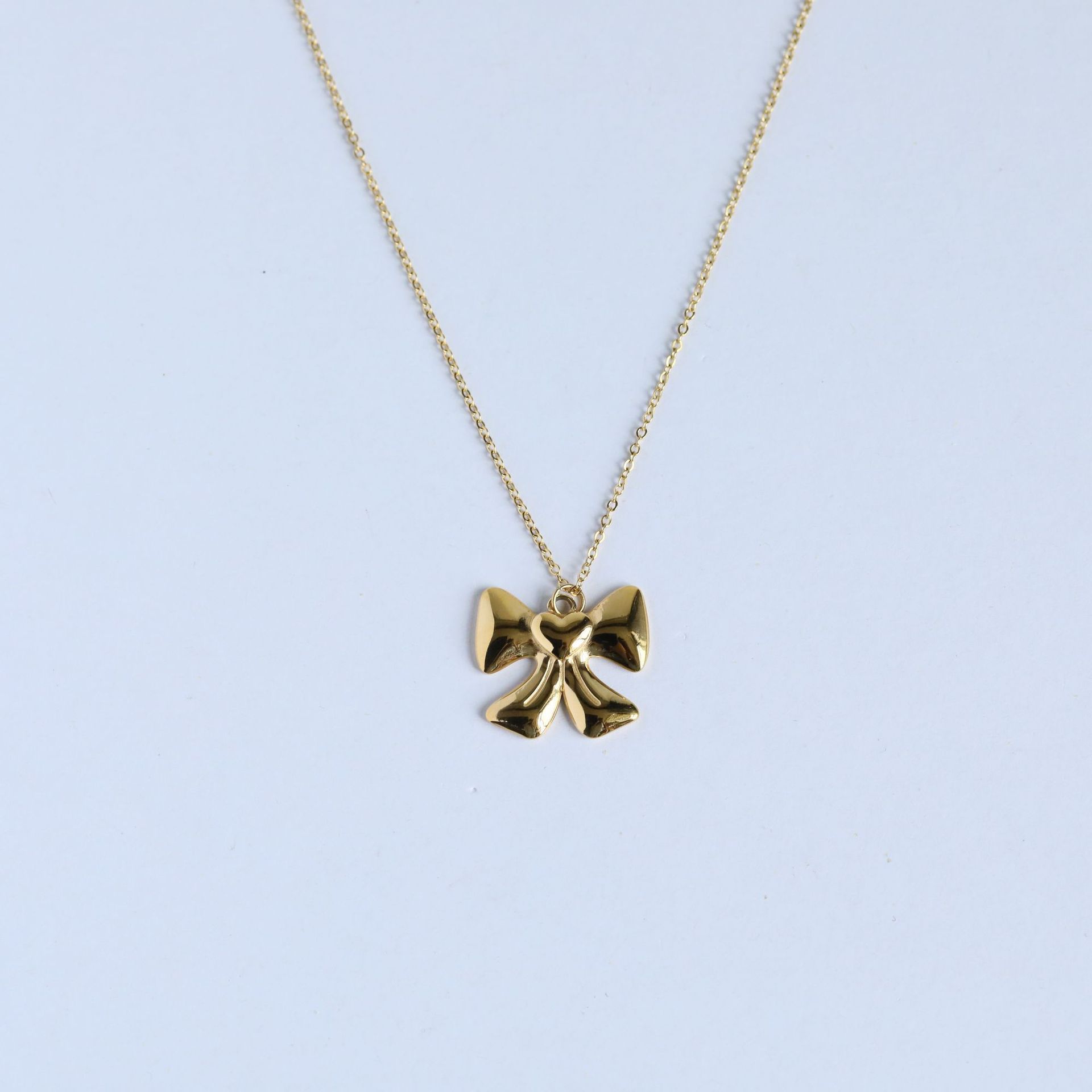 Medium bow (30mm pendant)