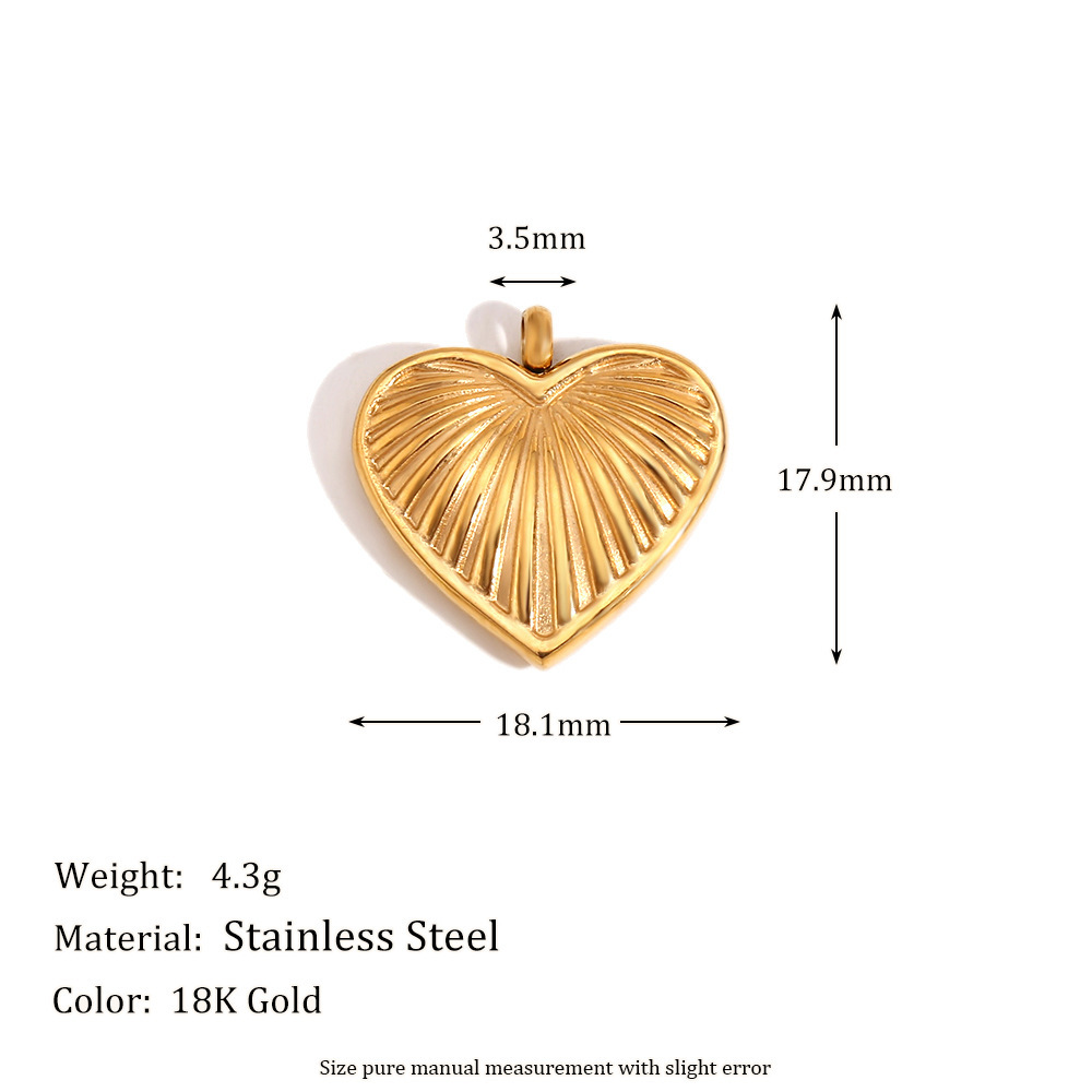 Flower love pendant-gold