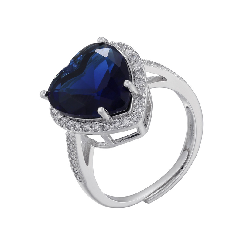 White gold Blue Diamond