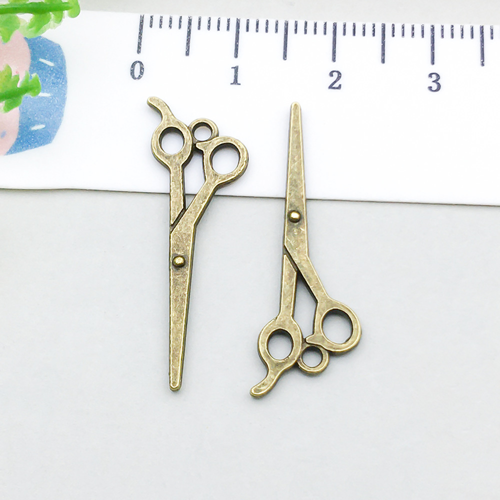 antique bronzescissors 11*30mm-0.7g-20273