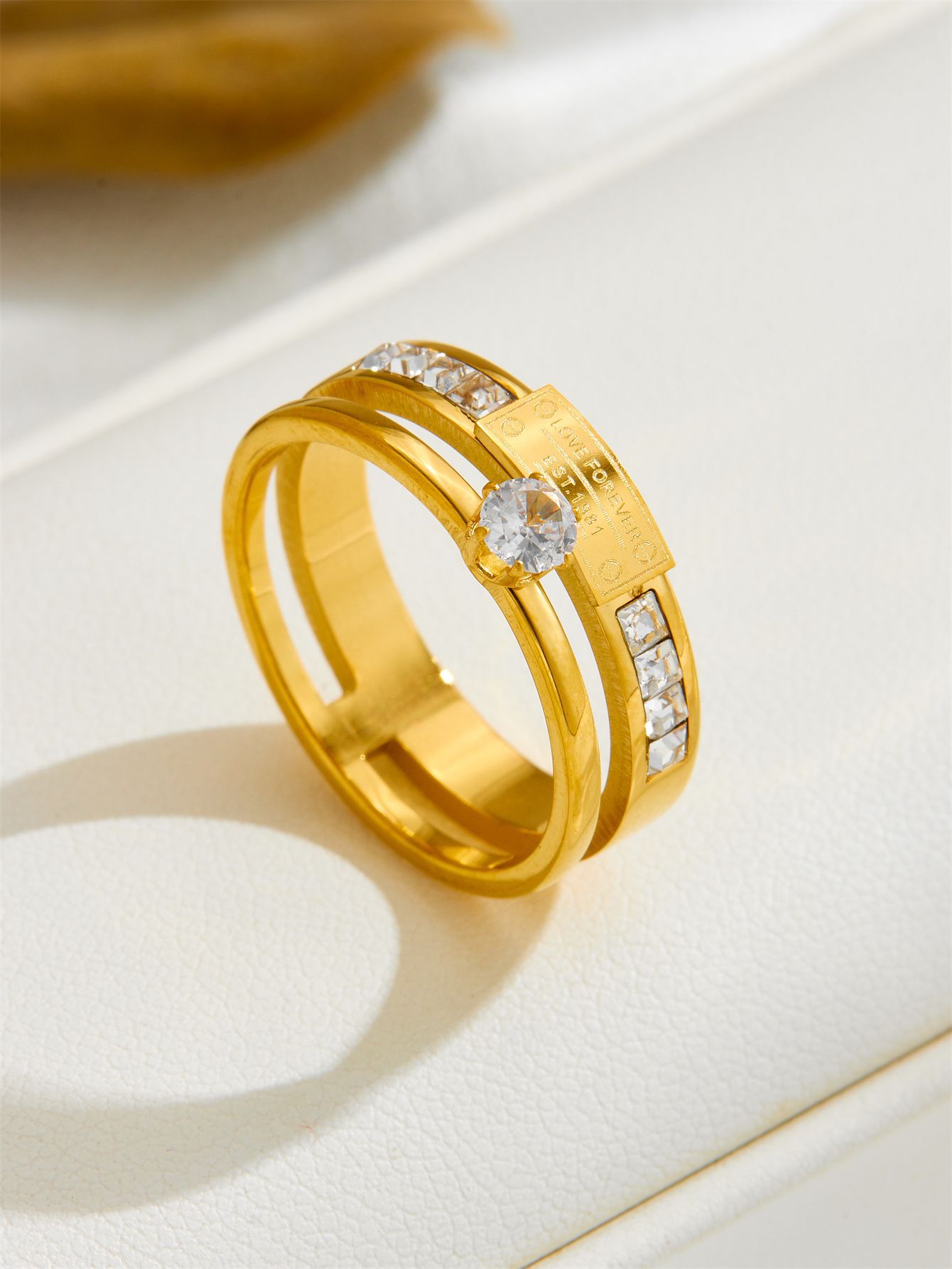 D211 gold ring