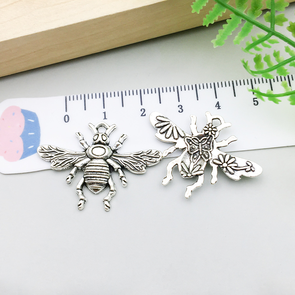 antique silver bee 32*24mm-2.5g-9189