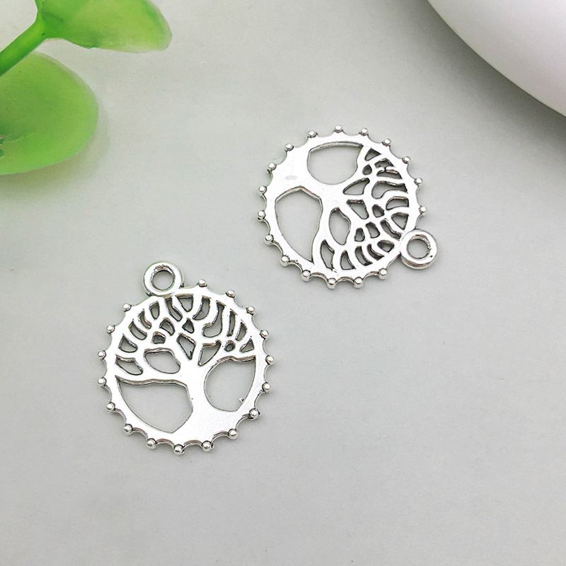 antique silver tree 20*22mm-0.6g-11270