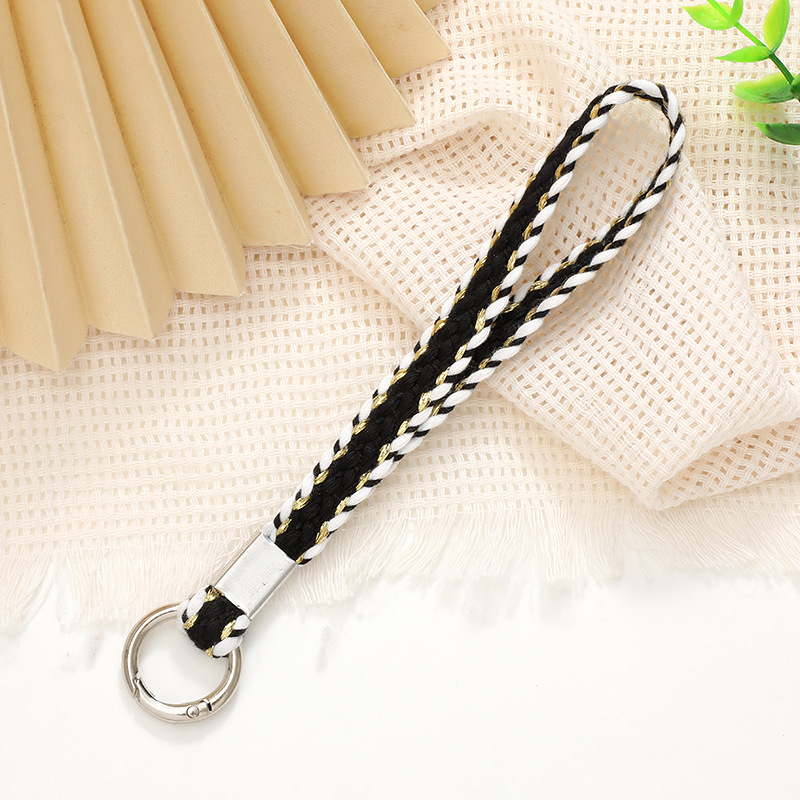 K2514 short hand strap pendant black and white