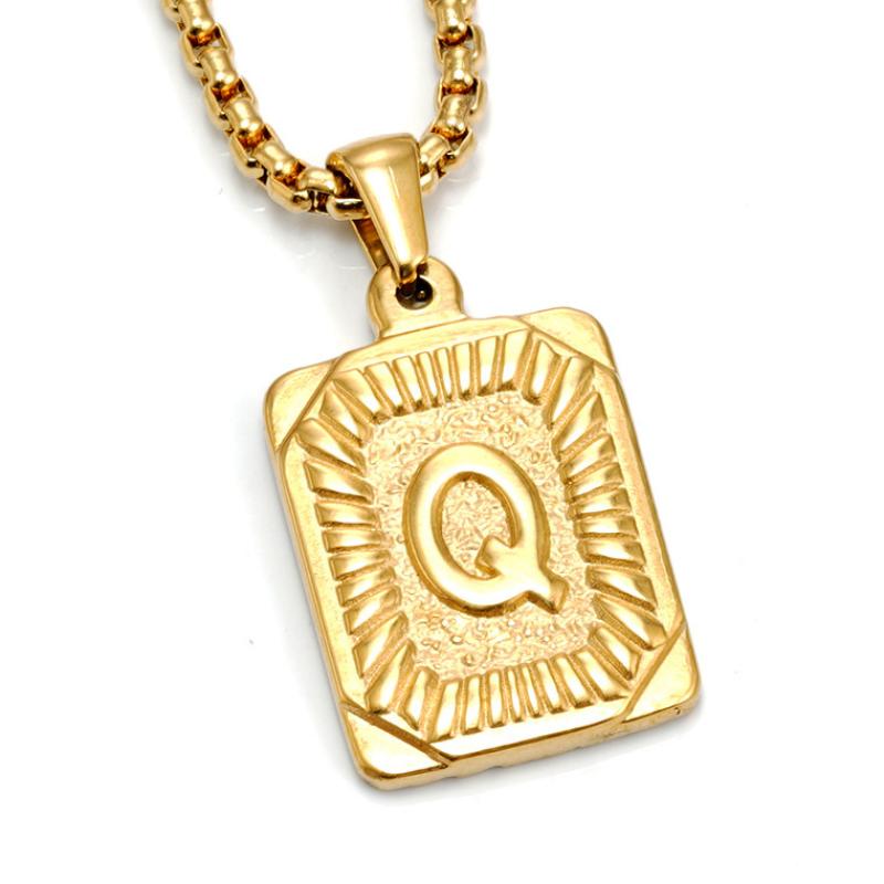 Gold Q (including pearl chain)