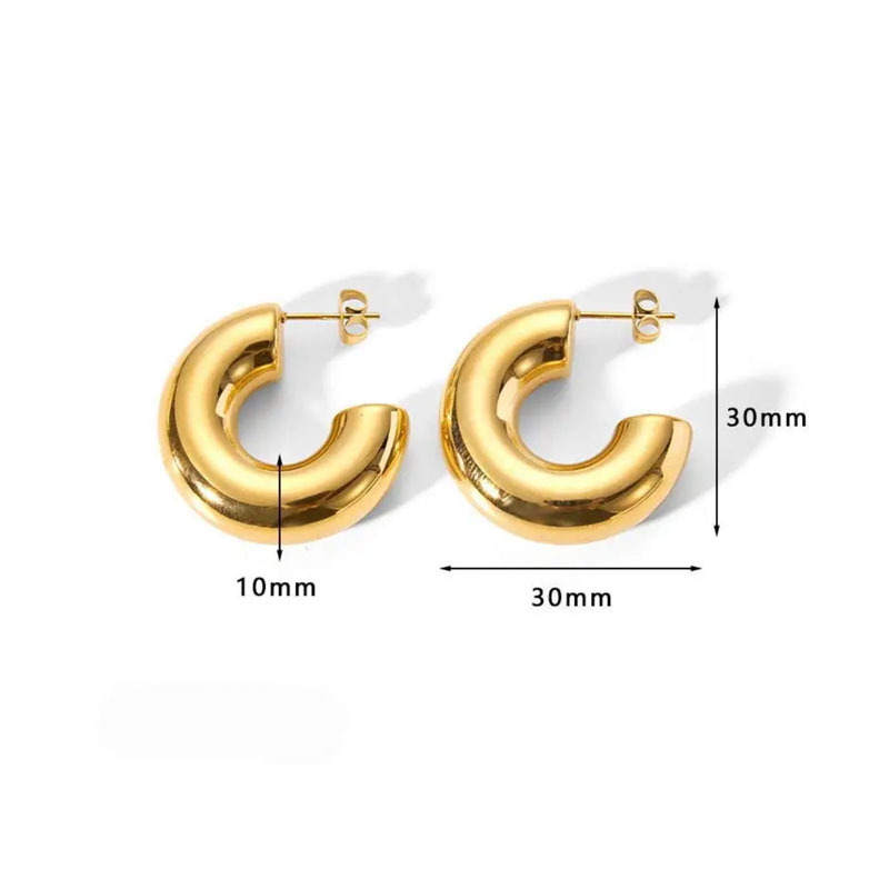 3cmC ear ring