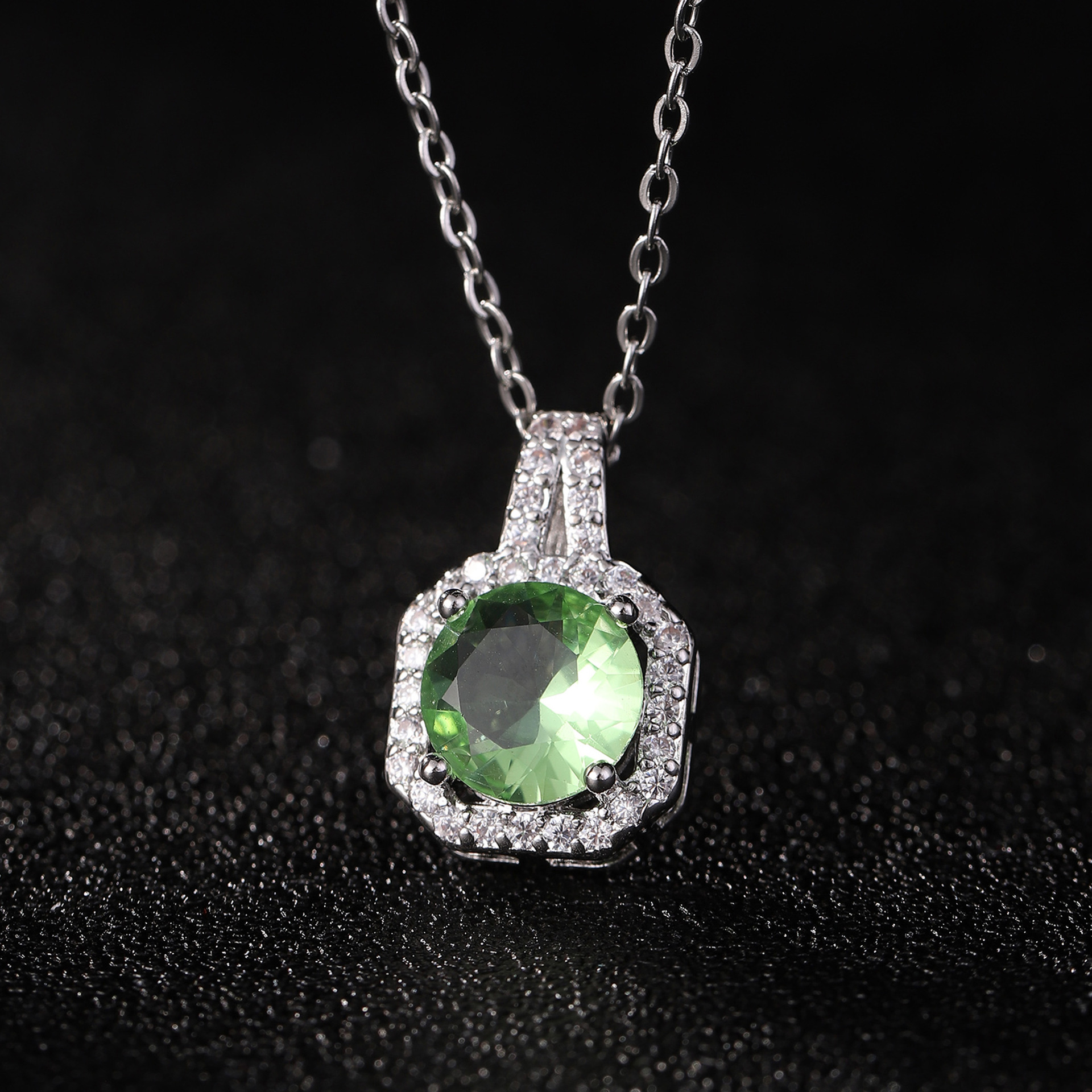 Green (single pendant)