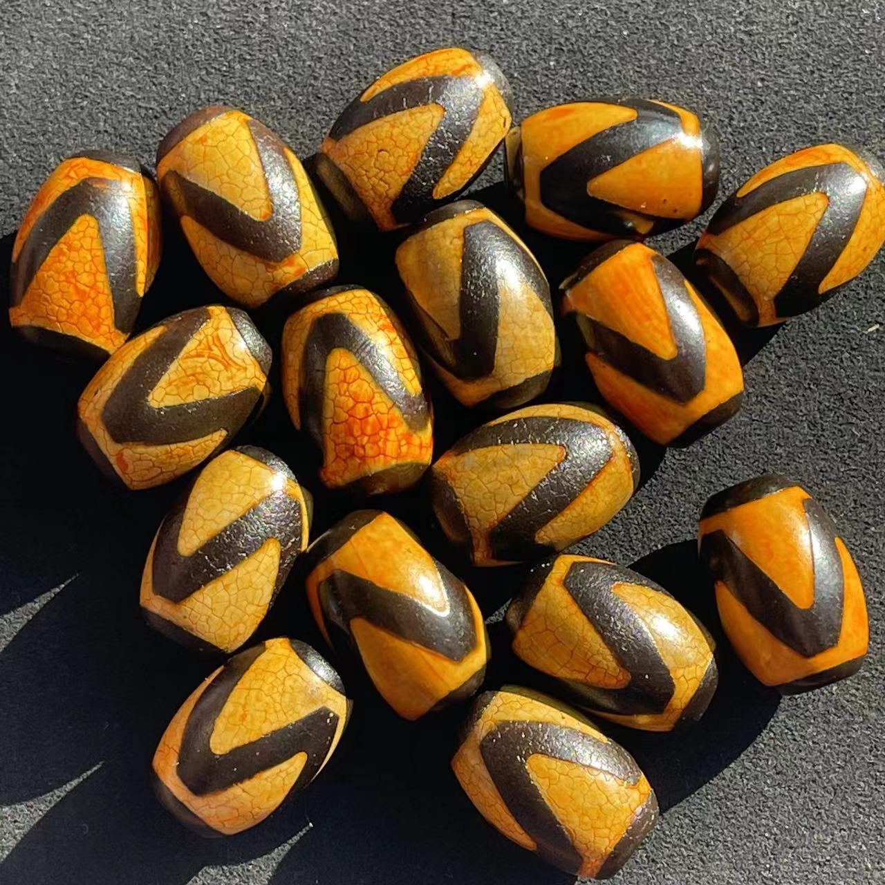 Tooth yellow tiger tooth dzi beads