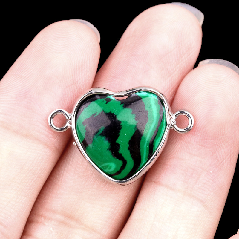 Malachite (synthetic) double hanging (silver)