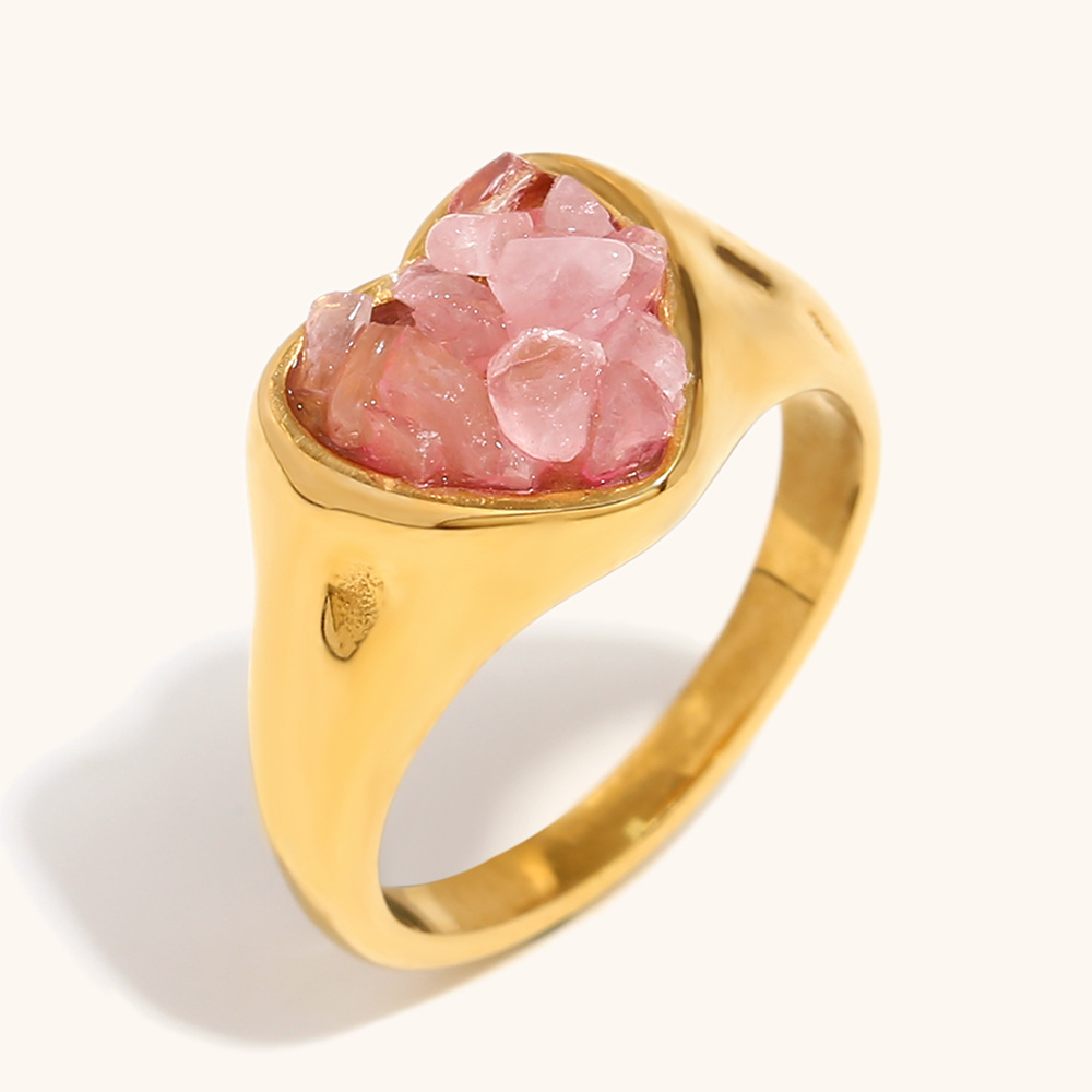 Pink gravel adhered love ring-gold powder