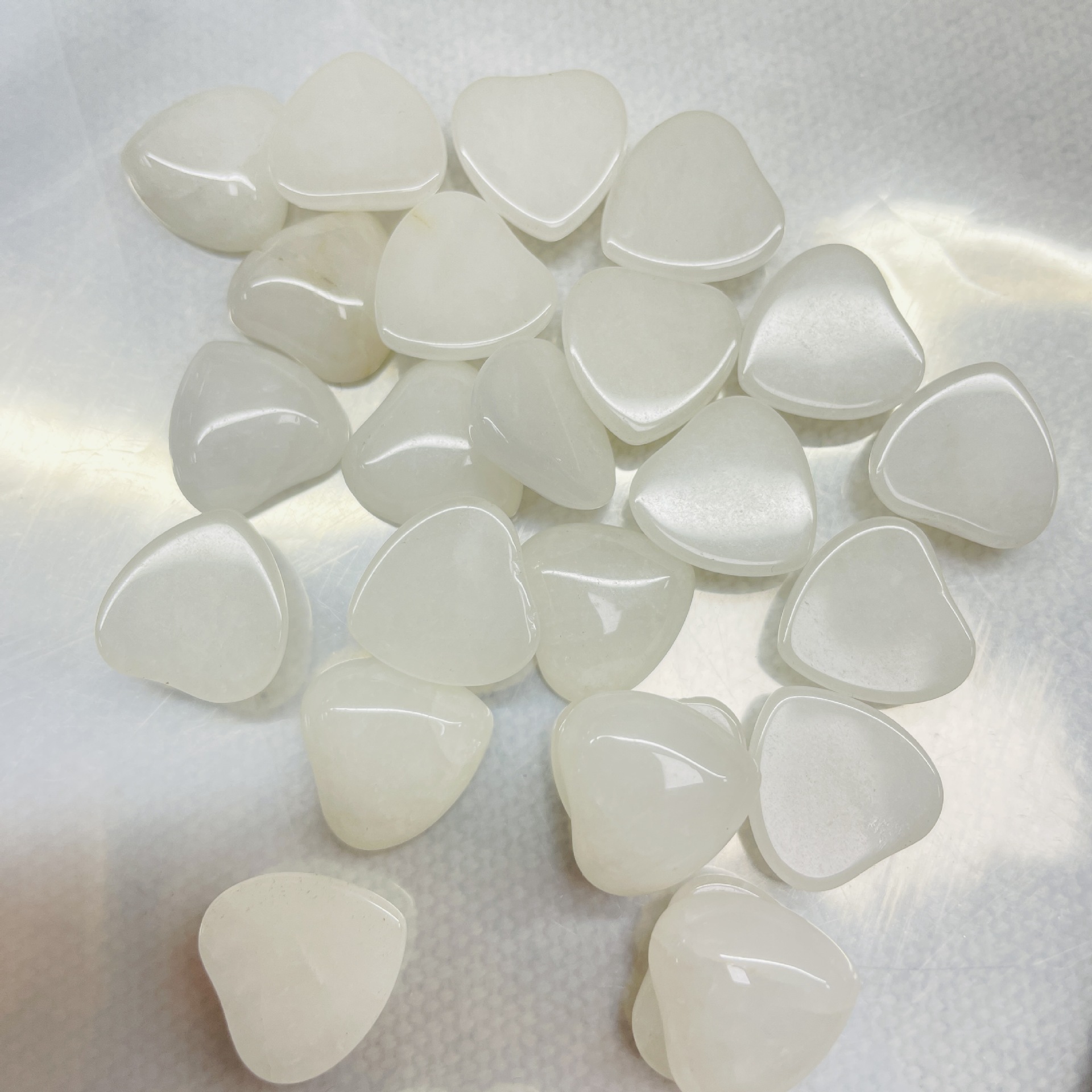 White Jade [14*14 * 5MM]]