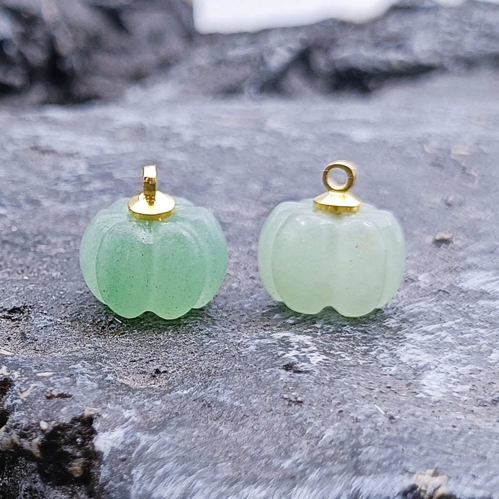 Green aventurine (price per piece)