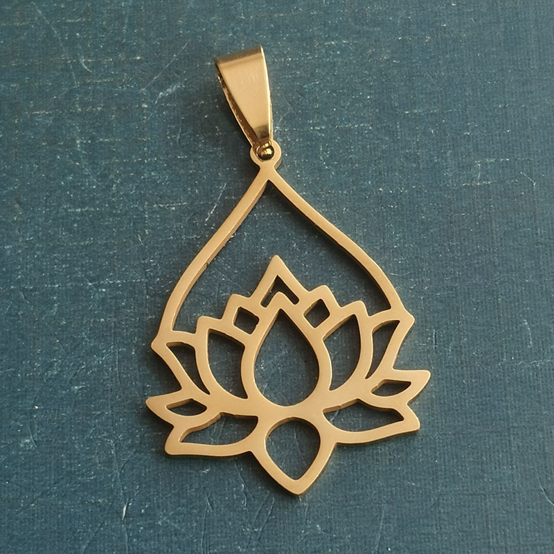 Gold pendant