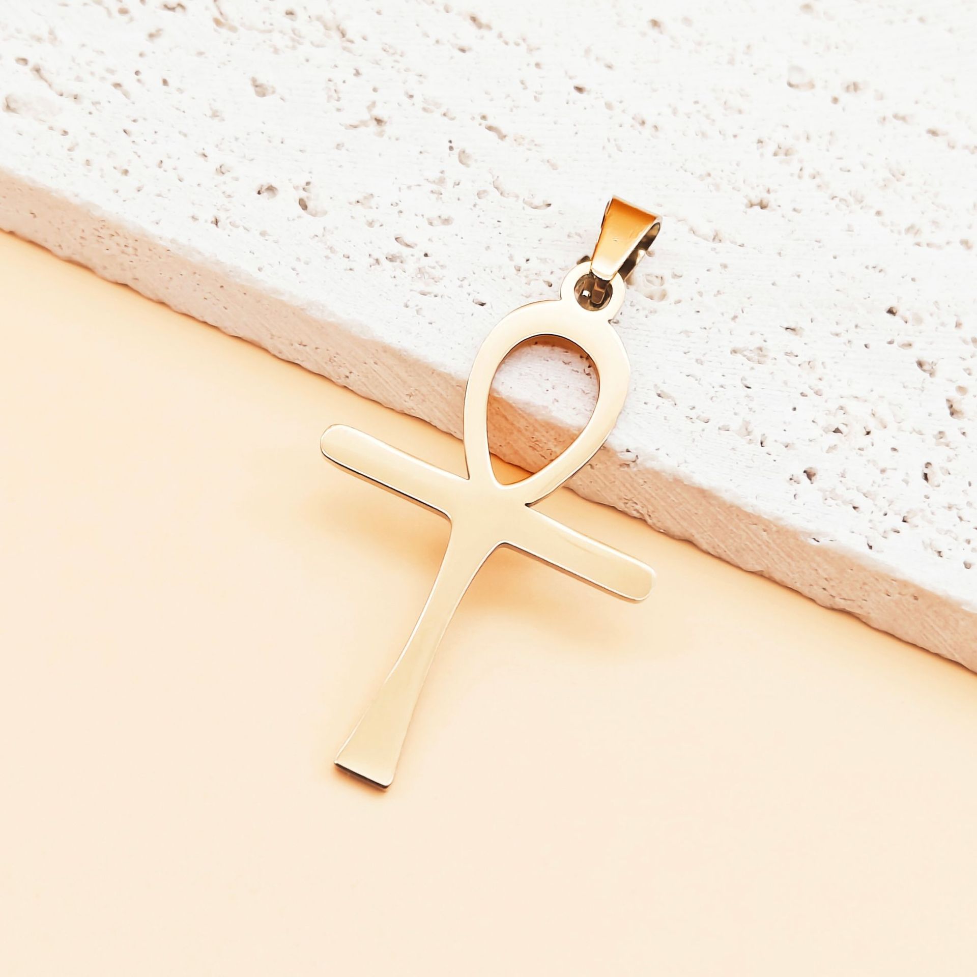 147425 Gold single pendant