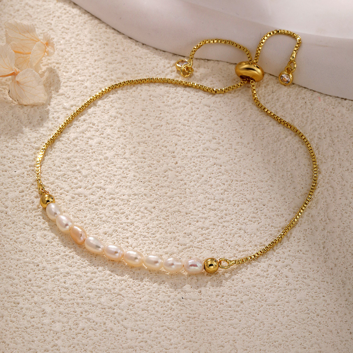 Gold pearl bracelet