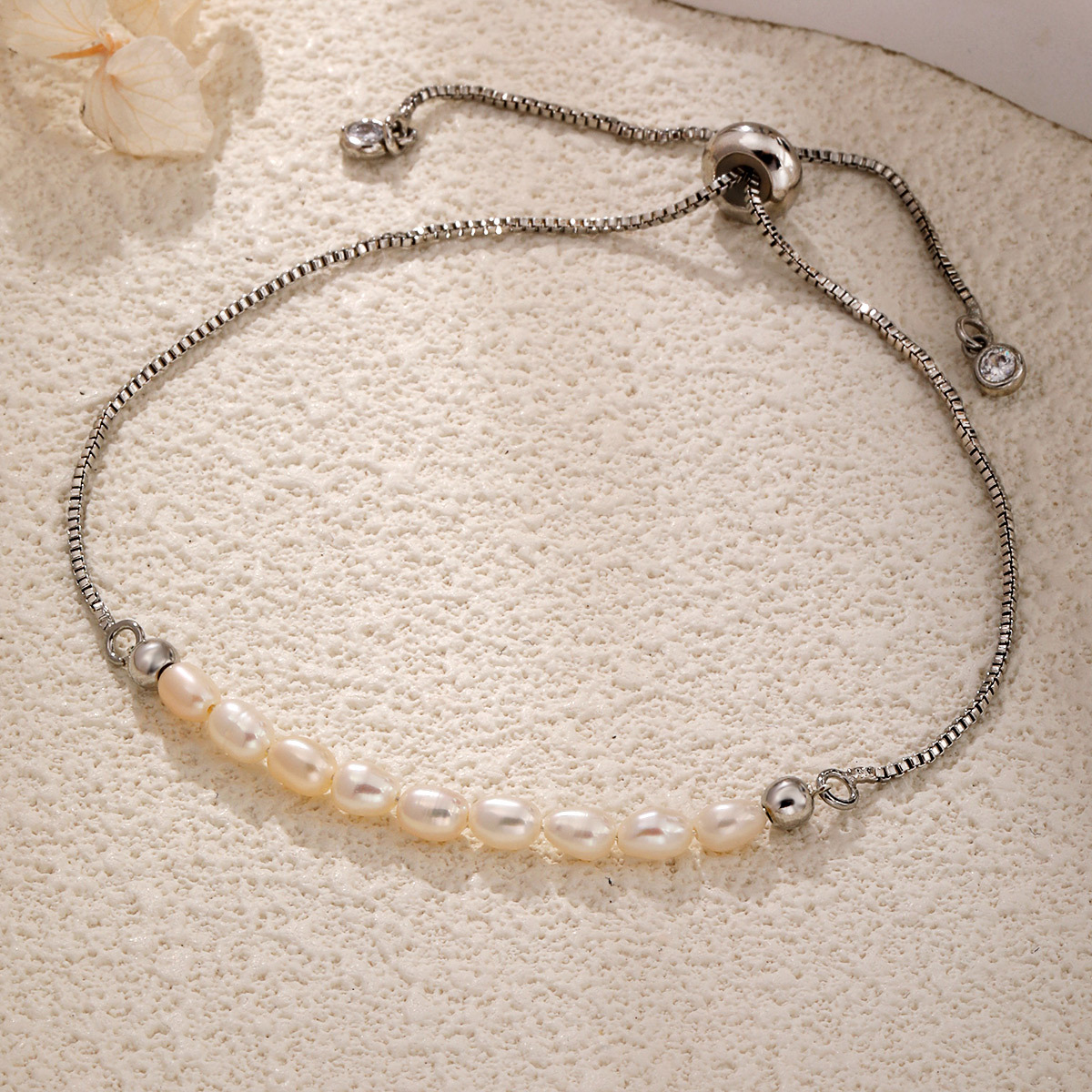 Silver pearl bracelet