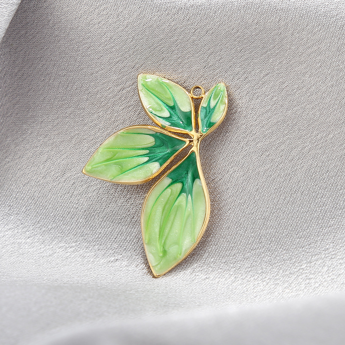 Green oil drop pendant