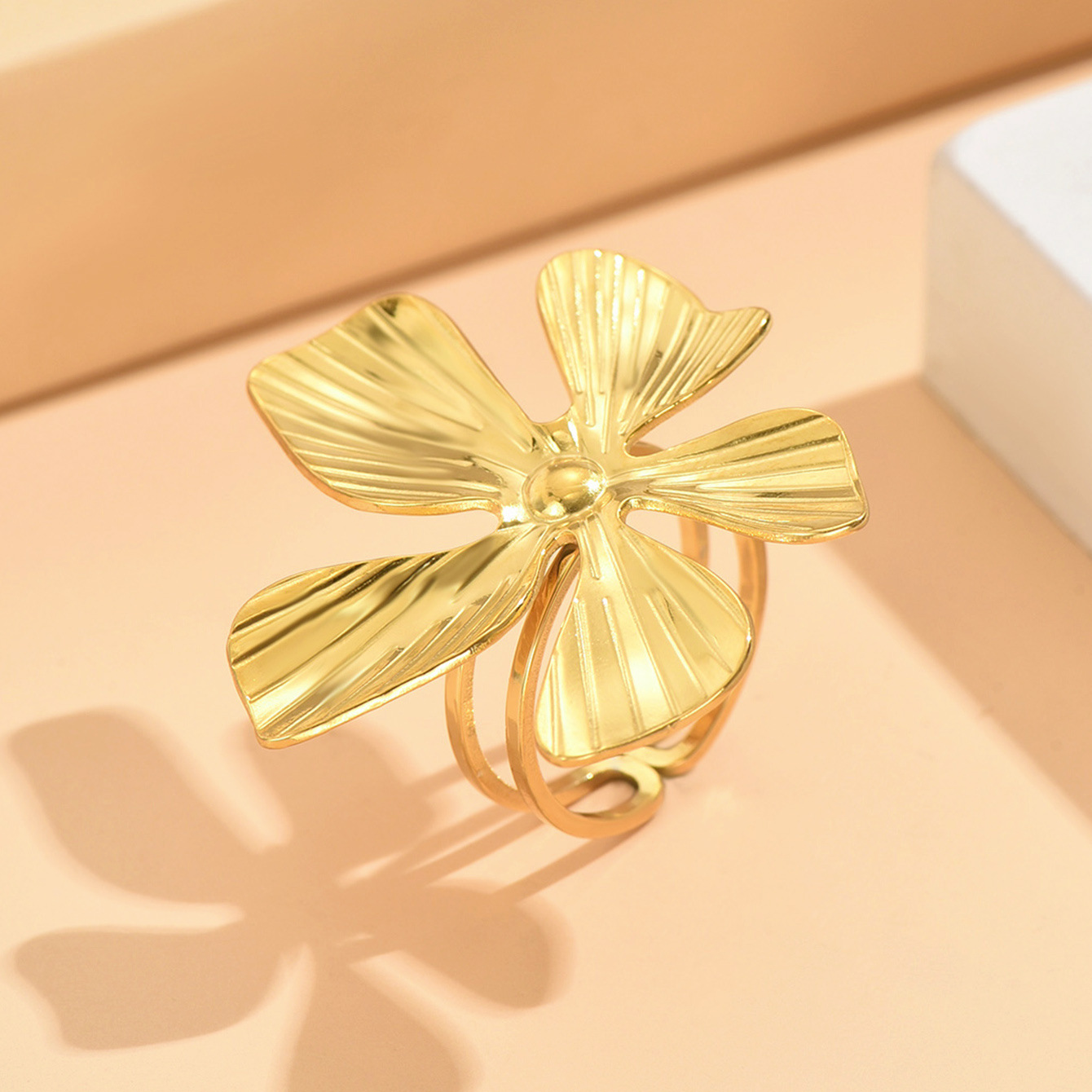 J03281 gold