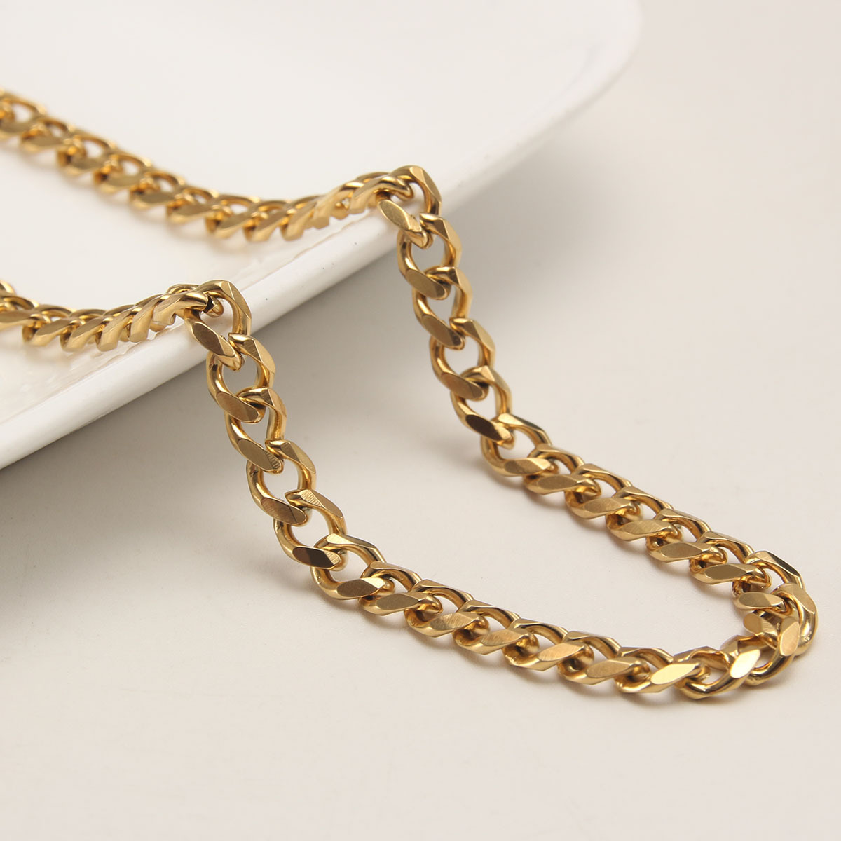 Golden 5.0mm wide 60cm long