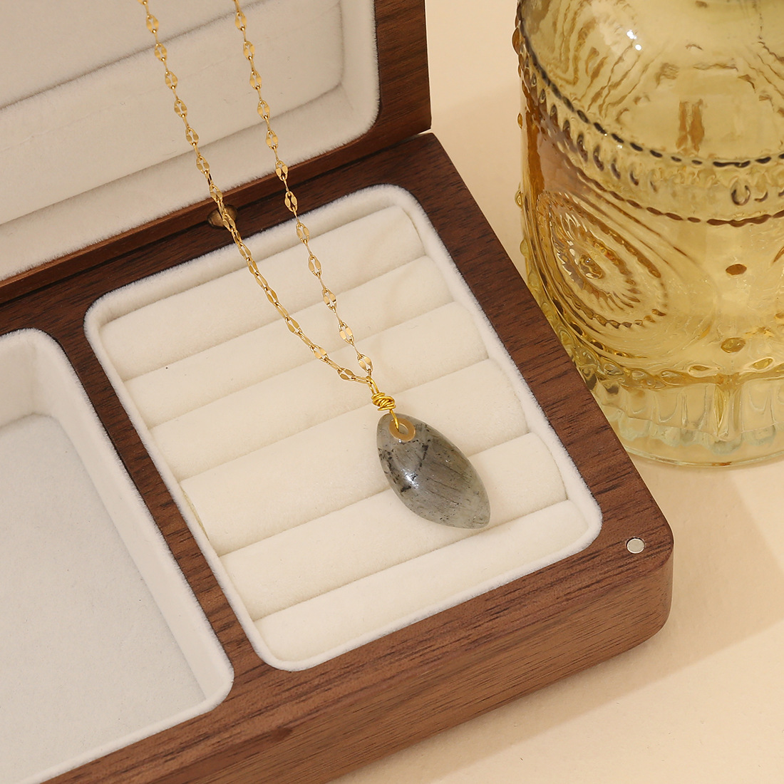5# gray amphibole
