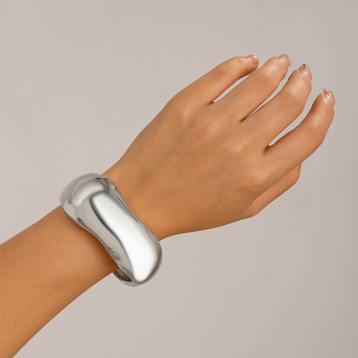 08 White K 2433