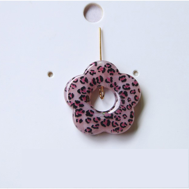 One pink leopard print