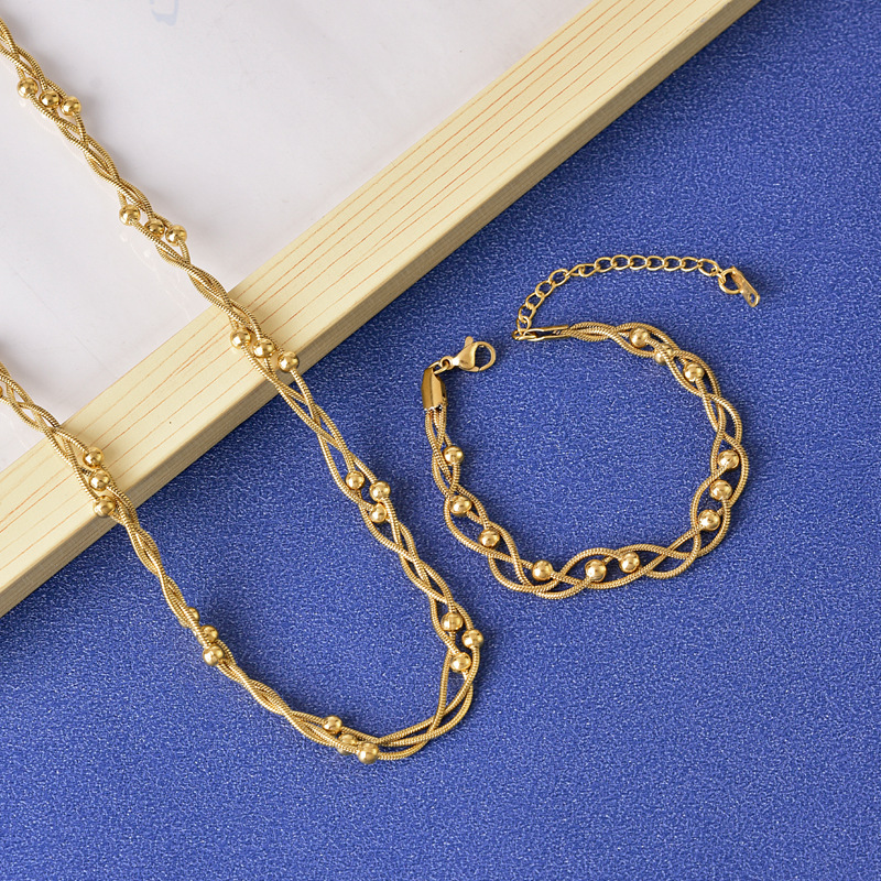 Gold necklace   bracelet
