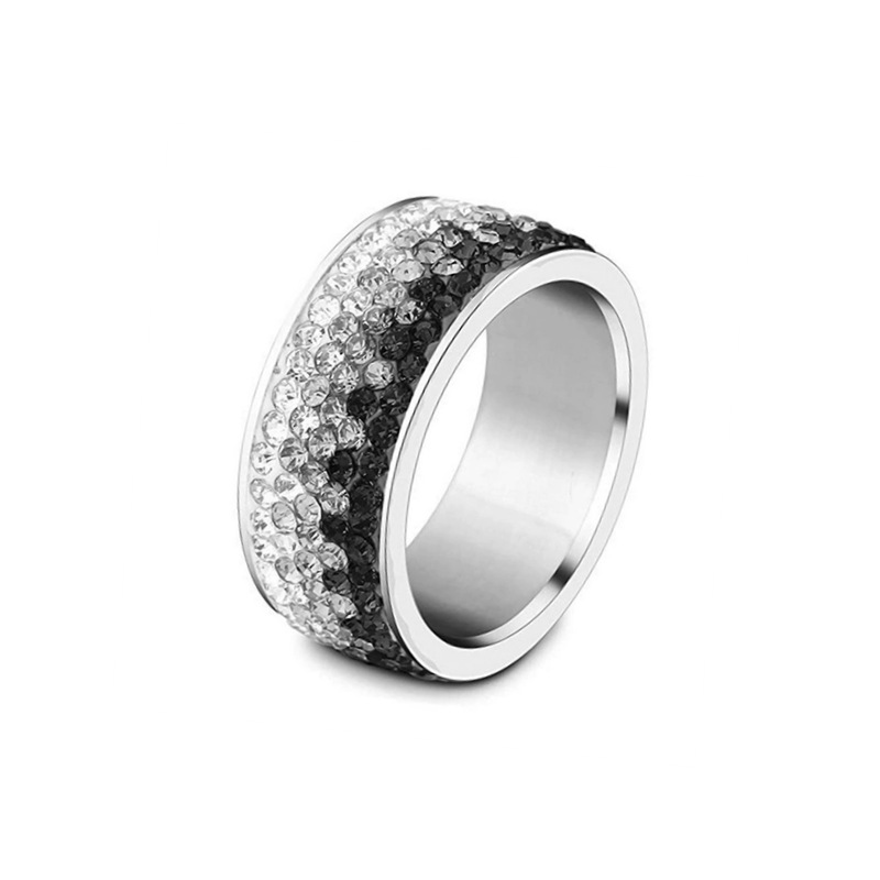 Black and white gradient