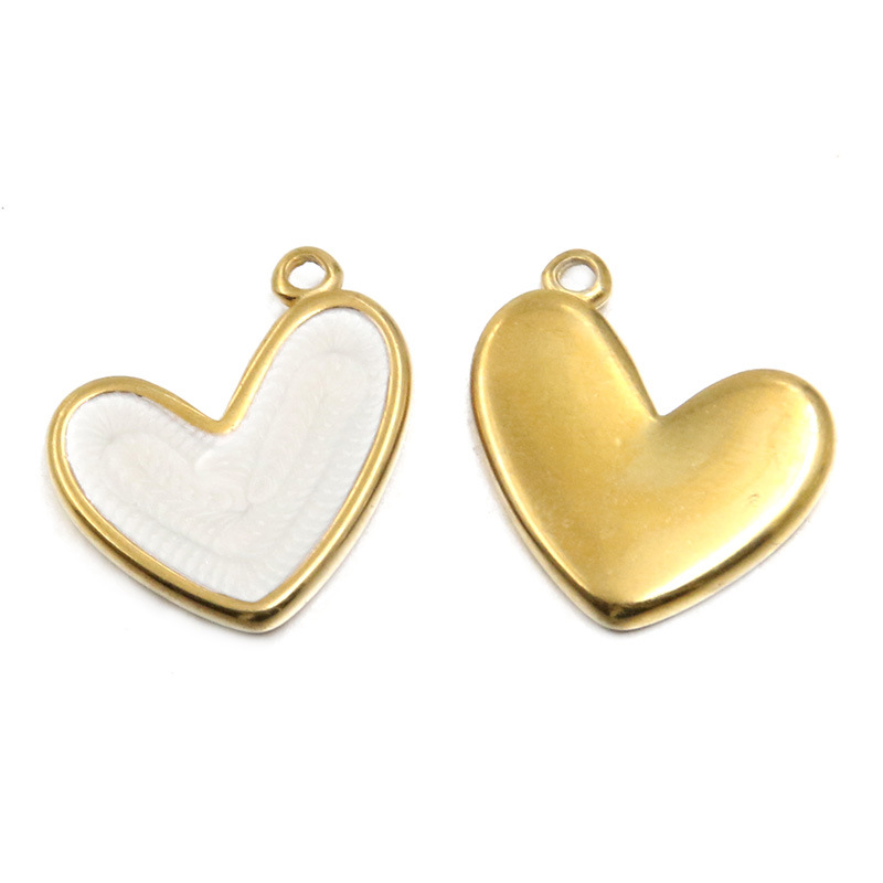 white heart 20X22mm