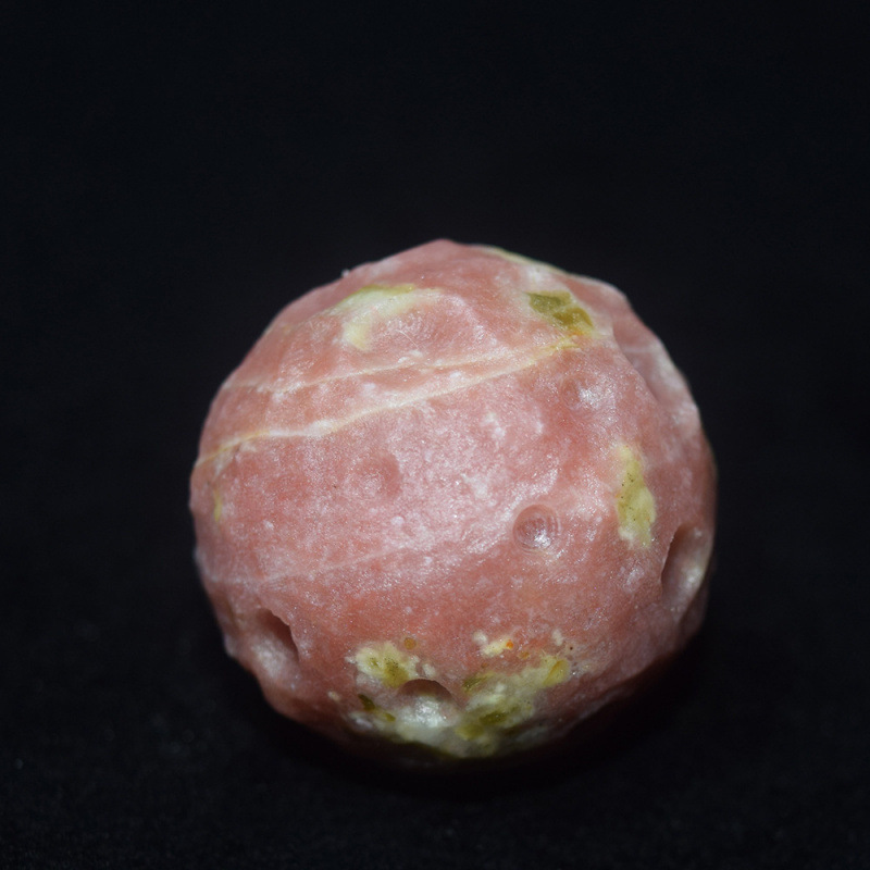 18 red plum blossoms