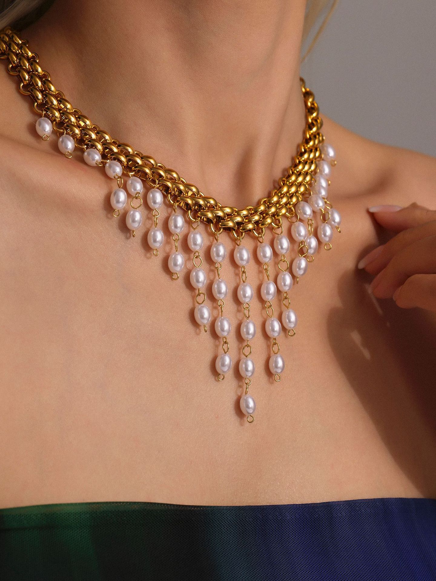 Txp232-gold shell beads long necklace 43cm