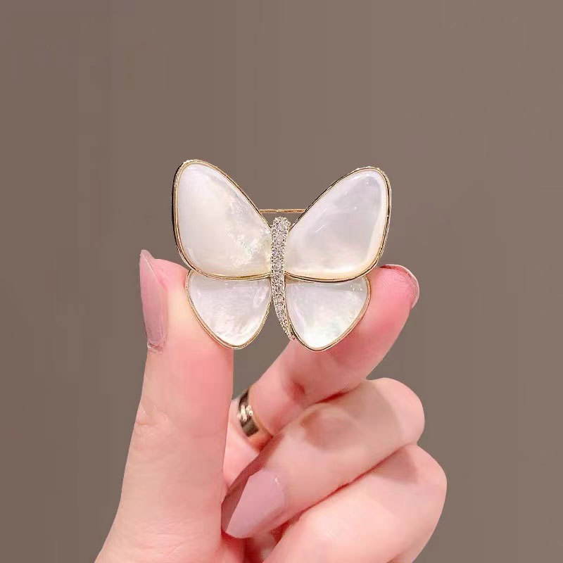 Brooch Style -724