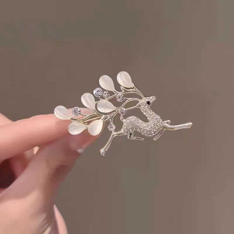 Brooch Style -111
