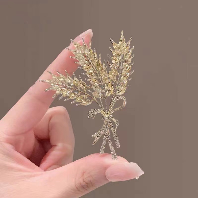 Three bunches of wheat FS-119