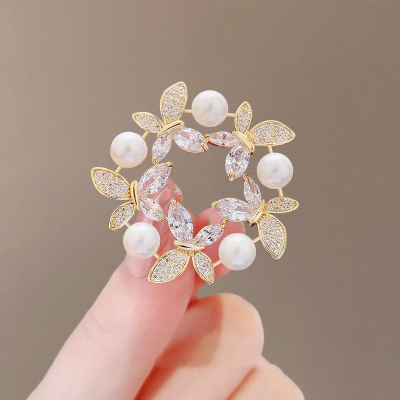 Wreath Butterfly FS-144