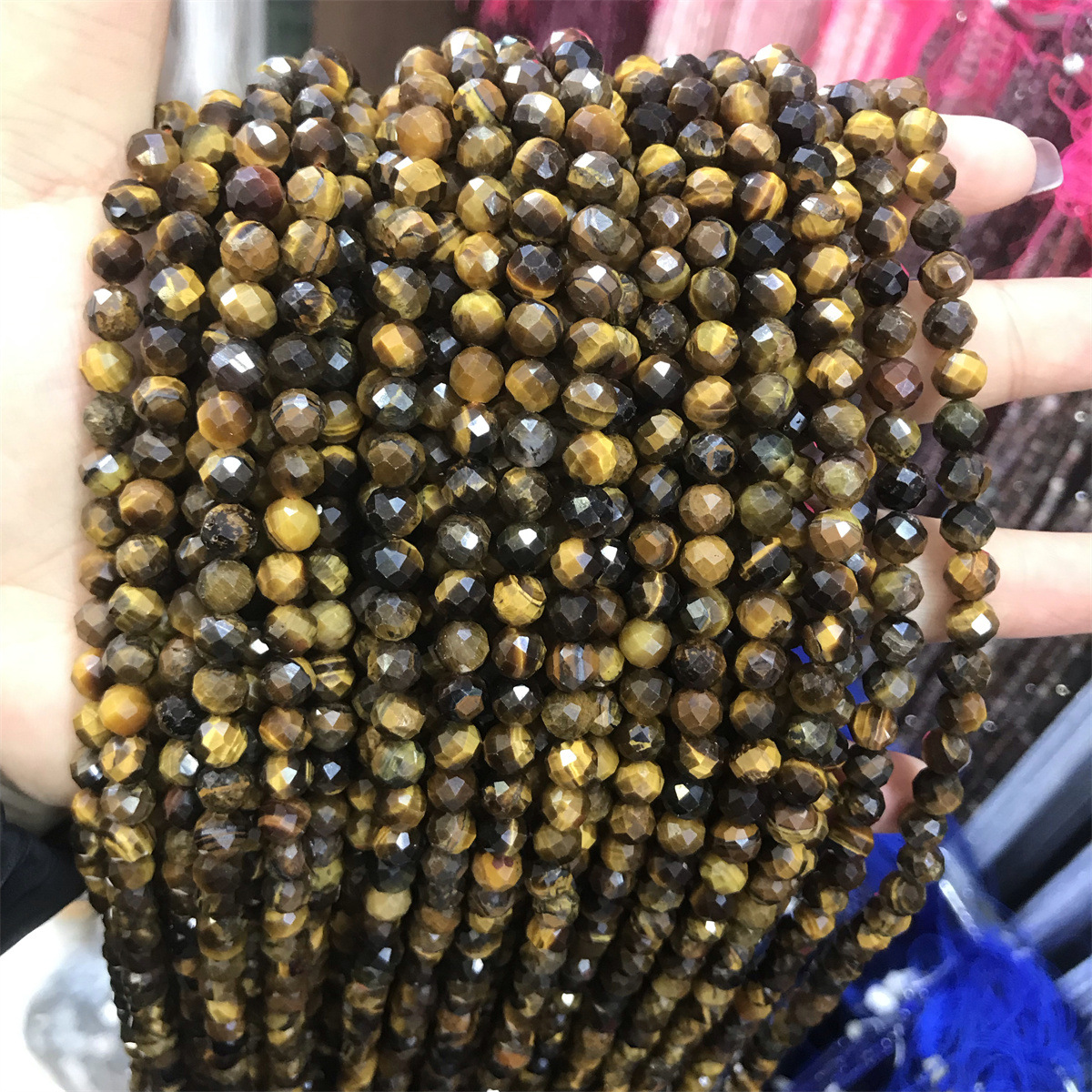 26-6mm tiger eye stone