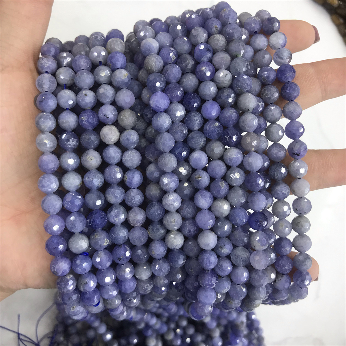 6mm faceted round bead tanzanite