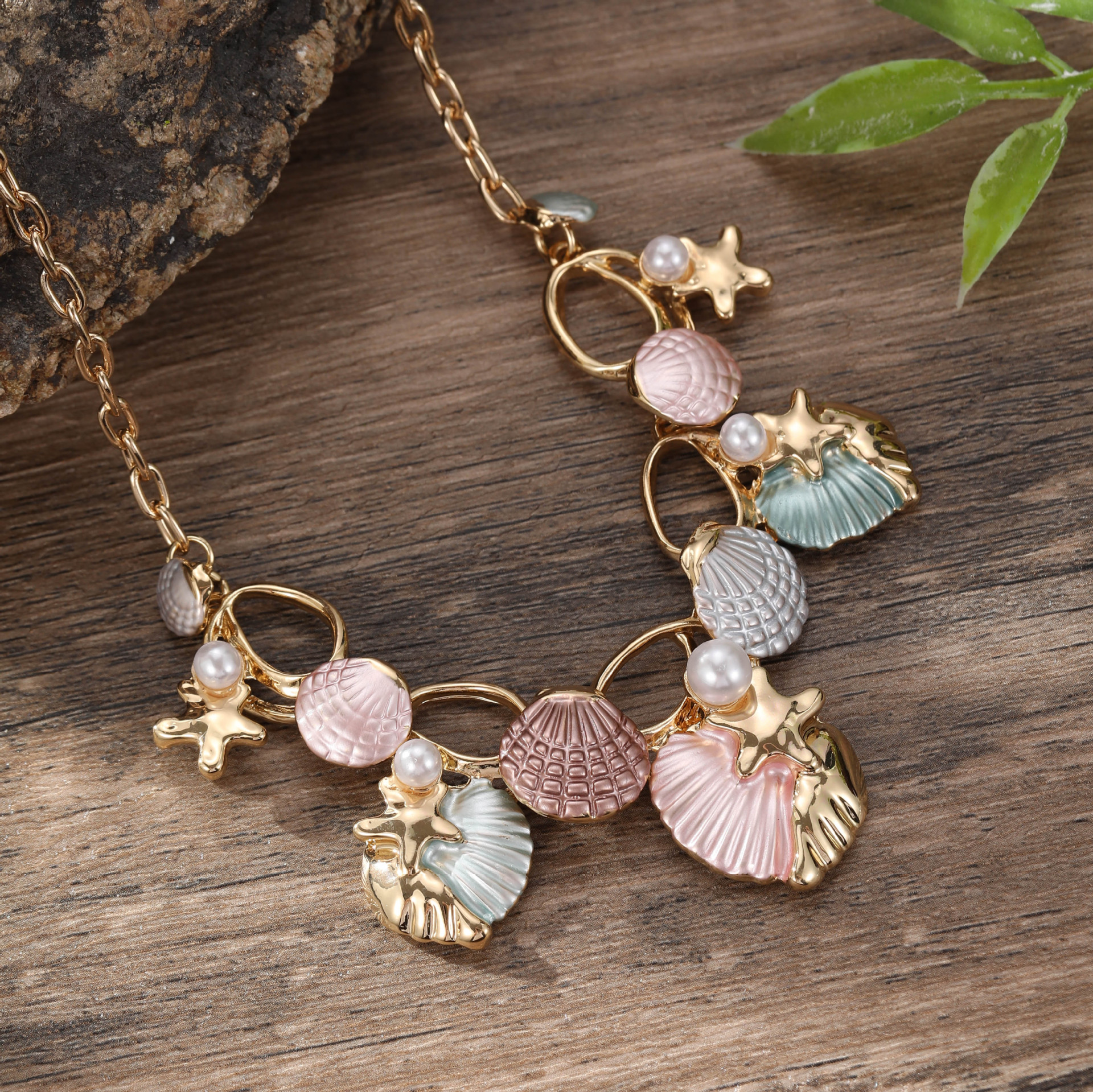 Spring color shell necklace