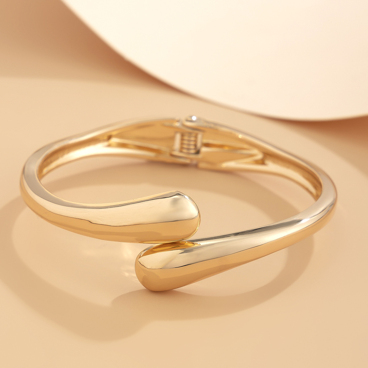 01 bracelet gold 2426