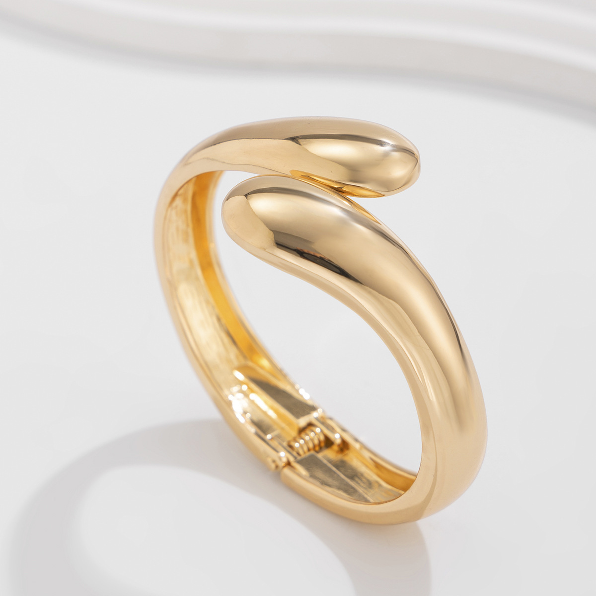 02 bracelet gold 2427