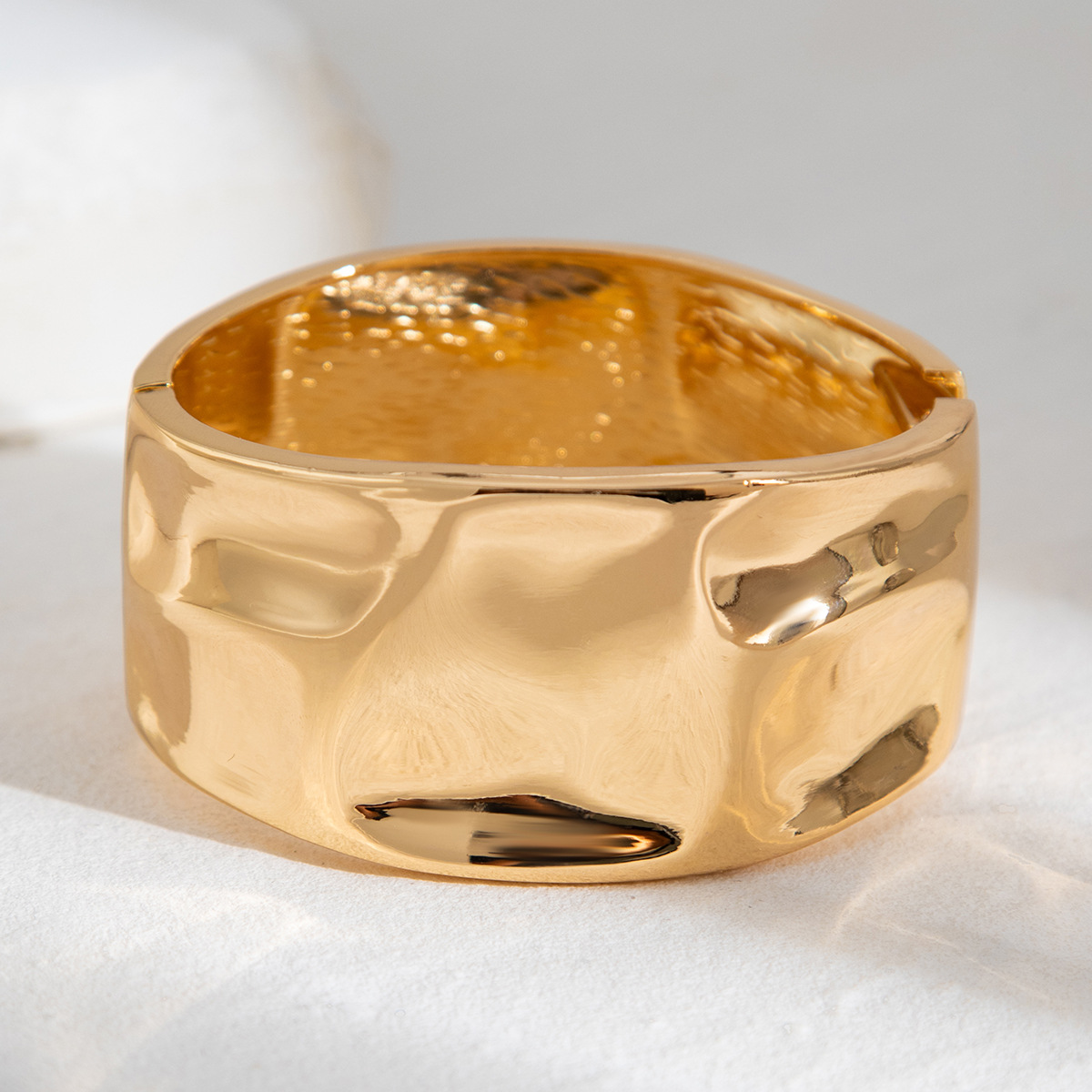 01 bracelet gold 2550