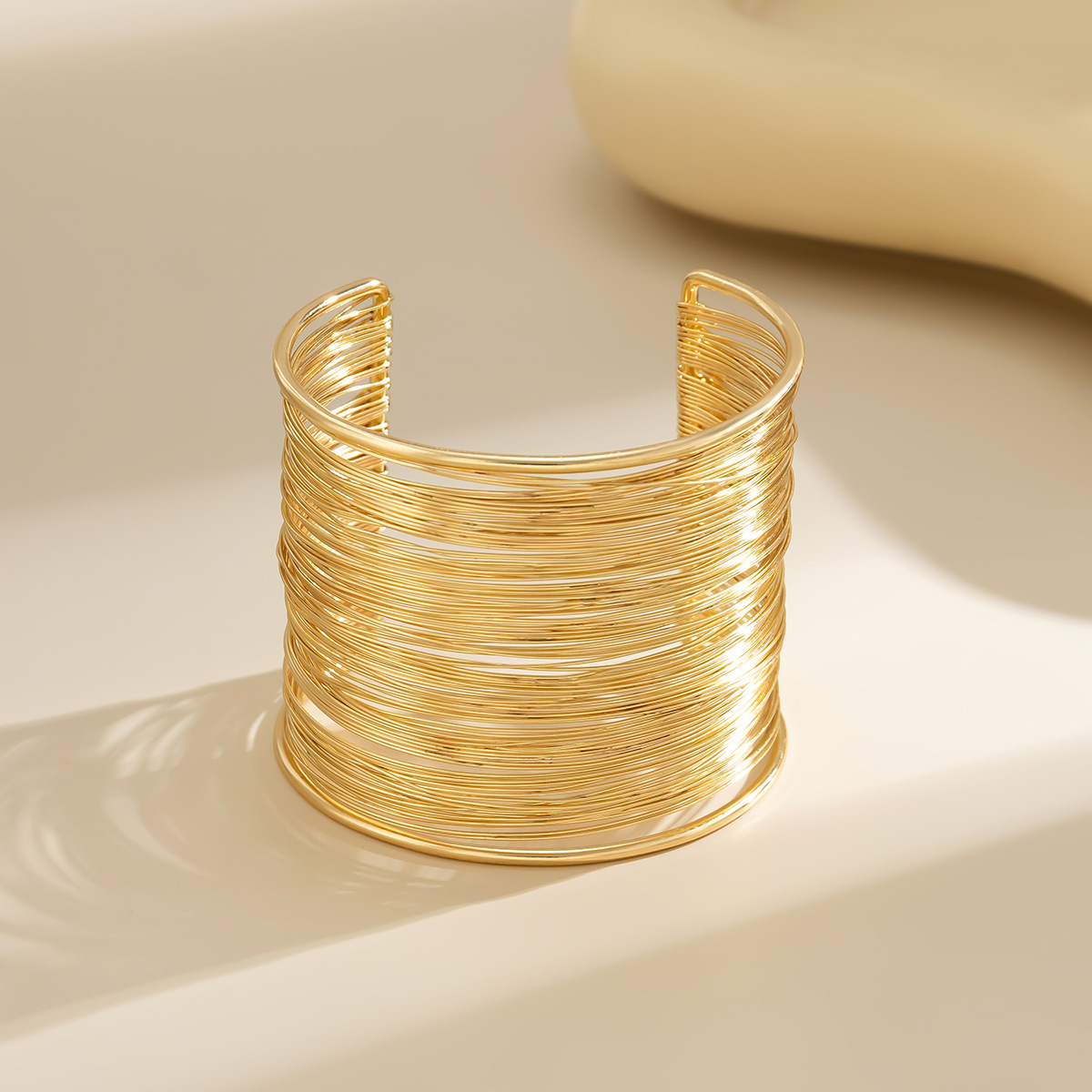 01 bracelet gold 2212